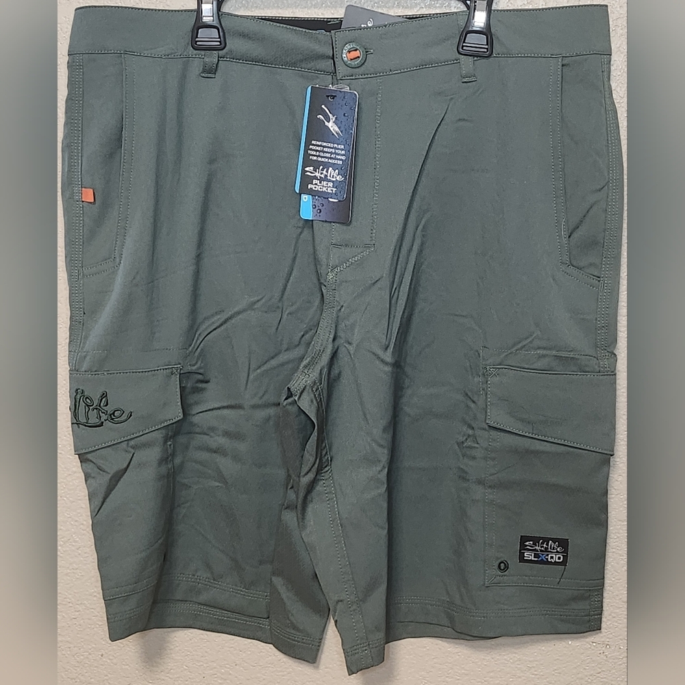 Salt Life SLX Performance Men's Green Fishing Cargo Shorts Size 32
